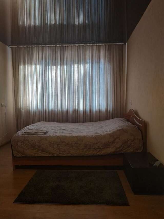 Апартаменты Квартира Мелитополь-6